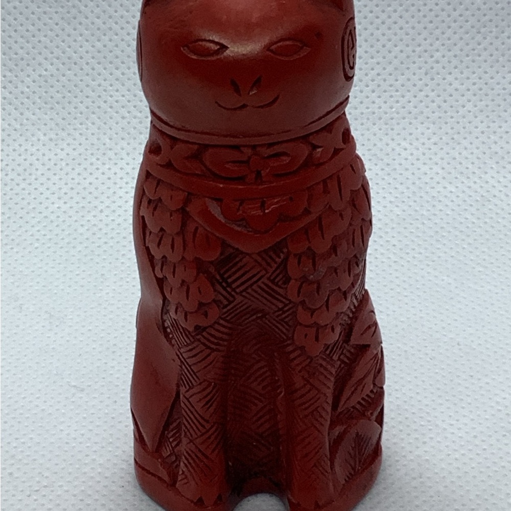 Vintage Franklin Mint Curio Cabinet Cat Collection Cinnabar Cat Carved 1988 3”